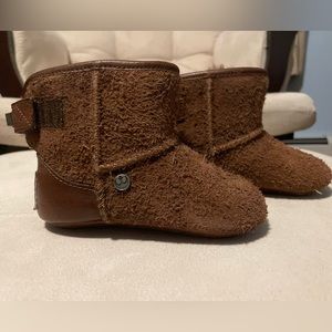 Infant Star Wars Chewbacca Uggs - Size 4/5